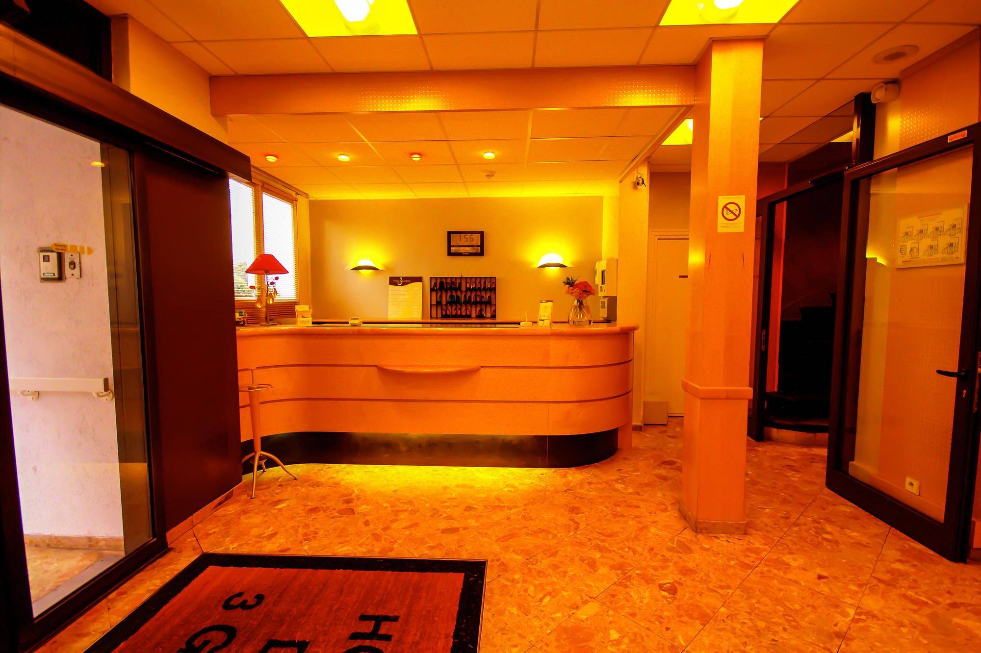 Hotel Des Trois Gares Paris Bagian luar foto
